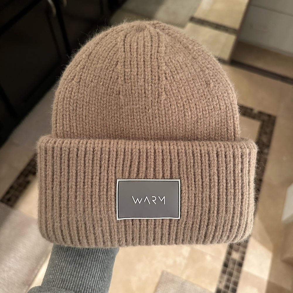 Brand new lichi WARM ribbed beanie